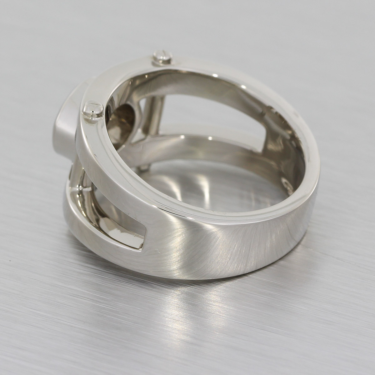 Hinged ring shank on sale cost